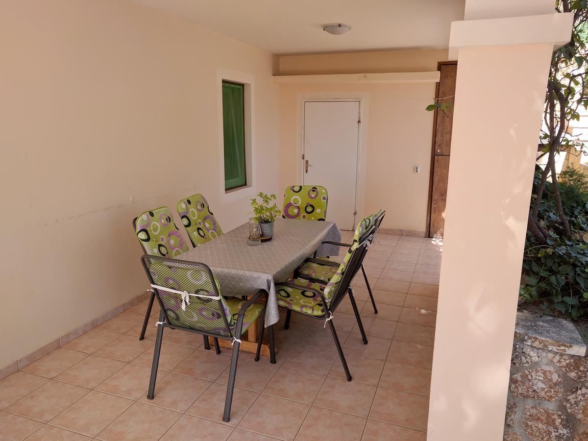 Apartmani Anja Sveta Nedelja  Exterior foto